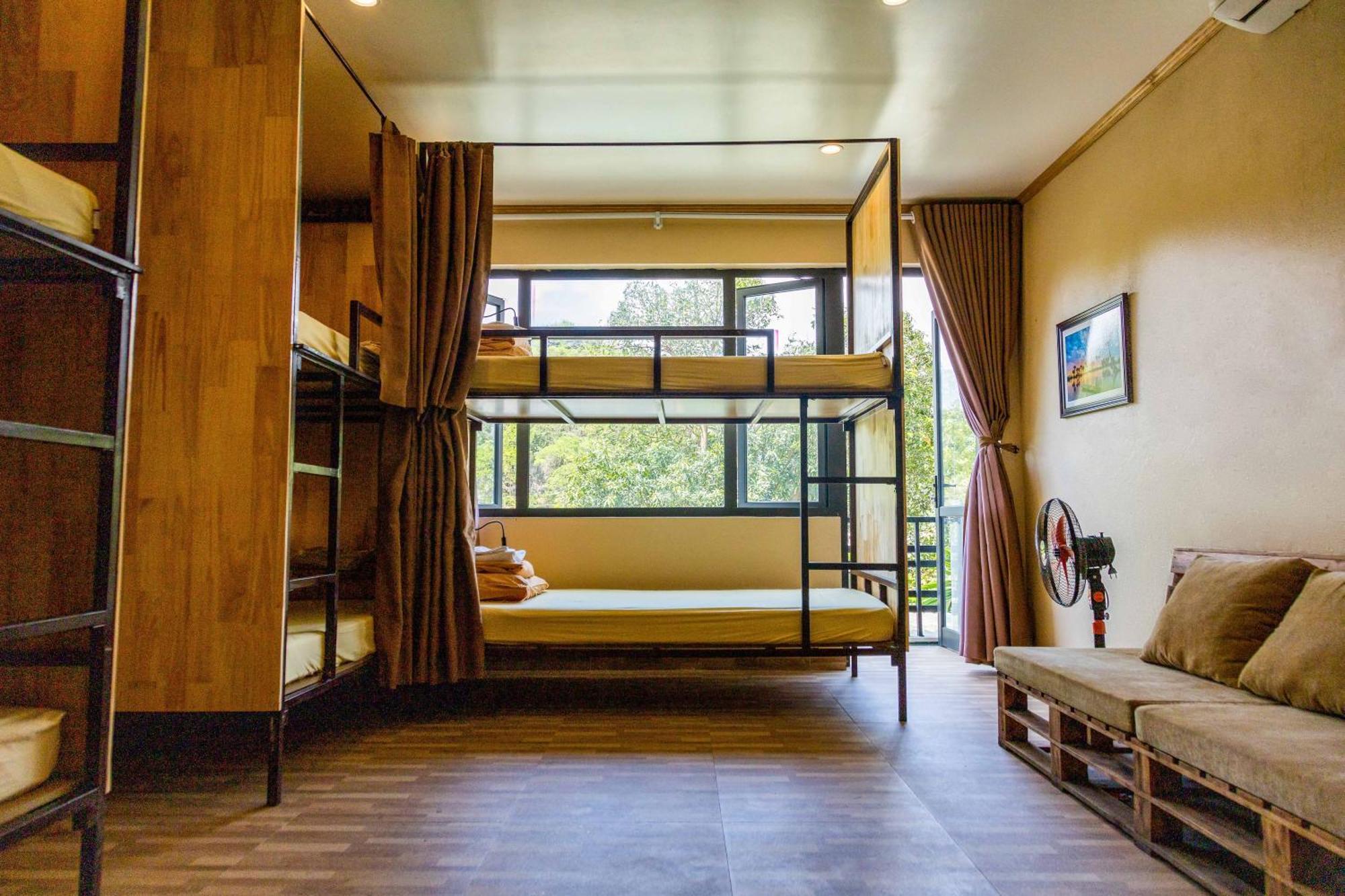 Republic Hostel Cat Ba Xuan Dam Екстериор снимка
