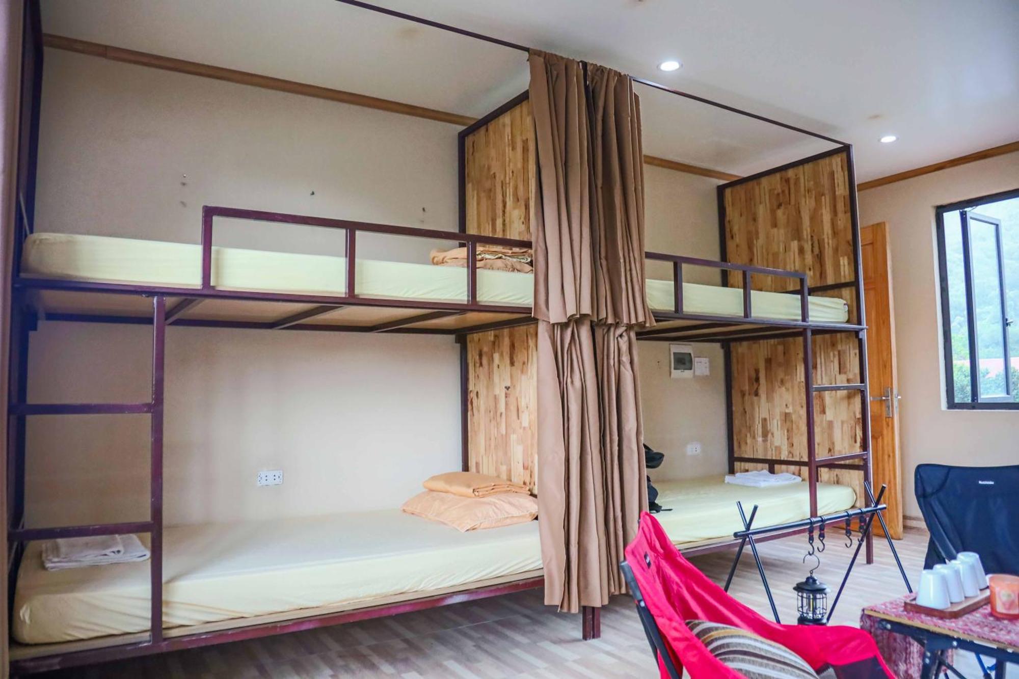Republic Hostel Cat Ba Xuan Dam Екстериор снимка